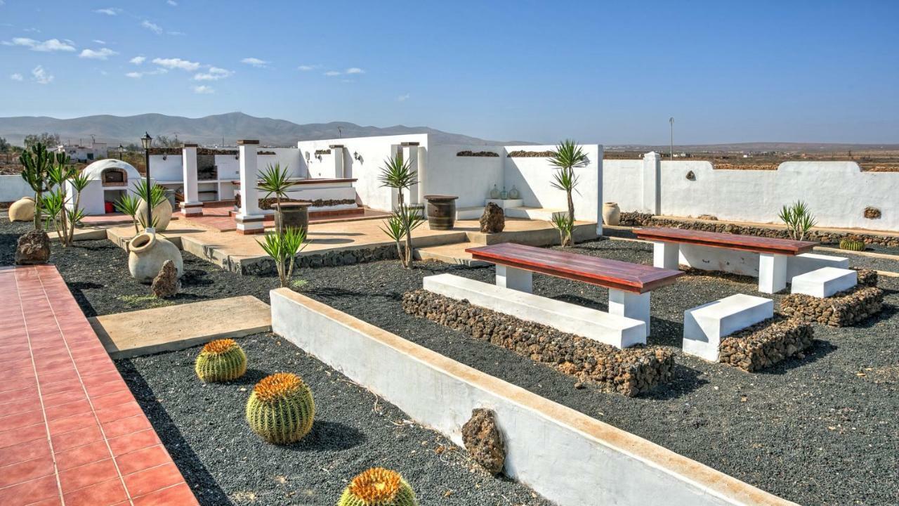 Villa La Senda Del Majorero Antigua  Exterior photo
